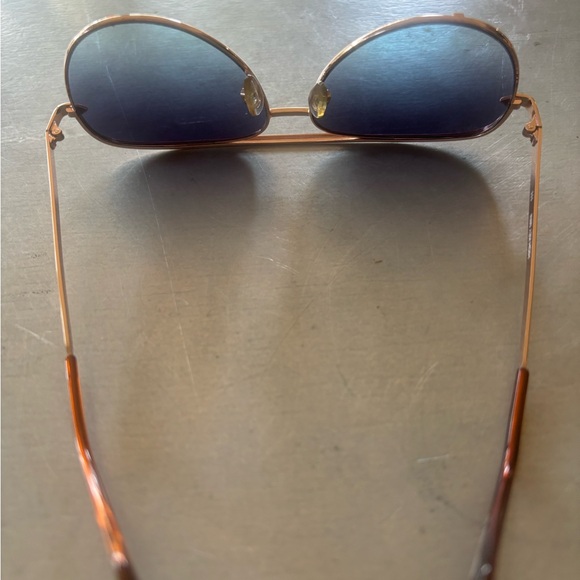 Quay Aviator Rose Gold Frame Rose Gold Lens. High Key. - Picture 3 of 7